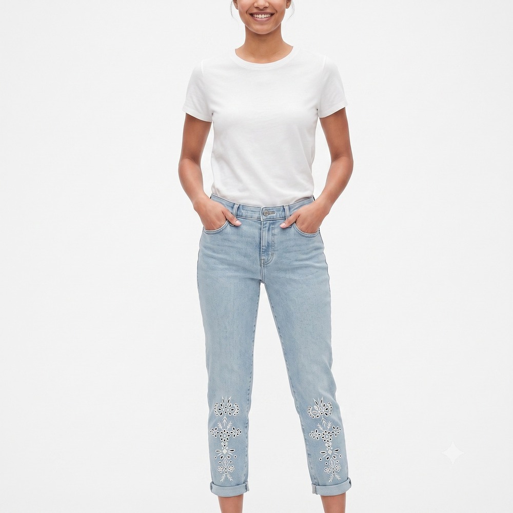 Gap 1969 Best Girlfriend Jeans 27R Light‎ Wash Eyelet Embroidered Floral Cuffed